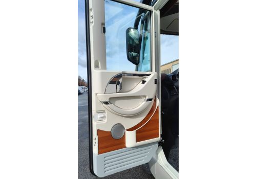 Autocaravana Integral CARTHAGO chic c-line 5.0 L Superior de Ocasión