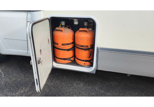 Autocaravana Capuchina ADRIA Sport A 660DP de Ocasión