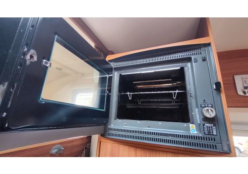 Autocaravana Capuchina ADRIA Sport A 660DP de Ocasión