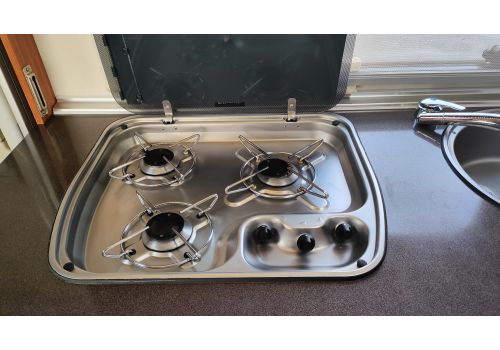 Autocaravana Capuchina ADRIA Sport A 660DP de Ocasión