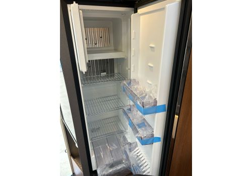 Autocaravana Integral CARTHAGO C2 Tourer I 145 RB LE en Alquiler