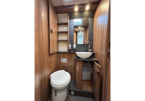 Autocaravana Integral CARTHAGO C2 Tourer I 145 RB LE en Alquiler