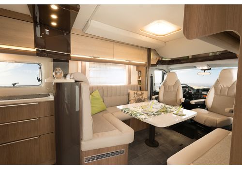 Autocaravana Perfilada DETHLEFFS 4-travel T 6966-4 modelo 2017 de Ocasión