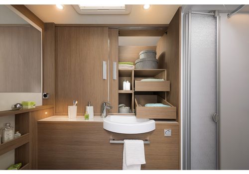 Autocaravana Perfilada DETHLEFFS 4-travel T 6966-4 modelo 2017 de Ocasión