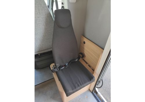 Autocaravana Perfilada DETHLEFFS Just T 7052 DBM de Ocasión