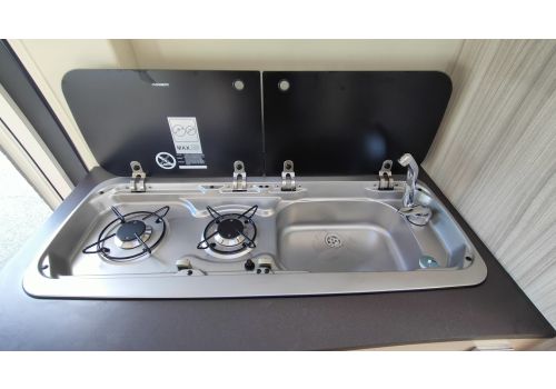 Furgoneta Cámper DREAMER Camper Five Fun Nueva en Venta