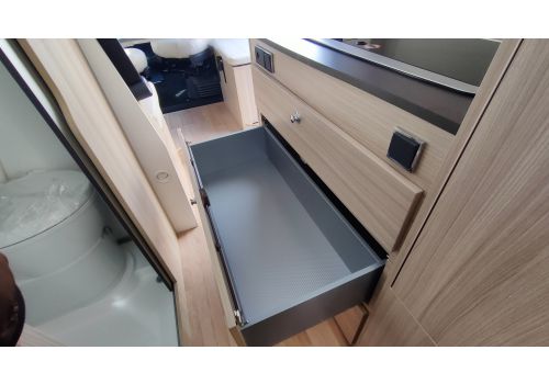 Furgoneta Cámper DREAMER Camper Five Fun Nueva en Venta