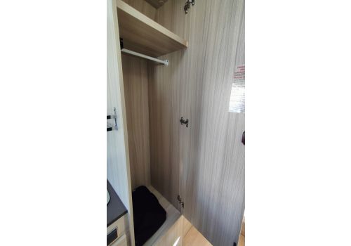 Furgoneta Cámper DREAMER Camper Five Fun Nueva en Venta