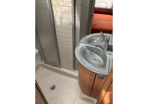 Autocaravana Integral BURSTNER Aviano I 684 de Ocasión