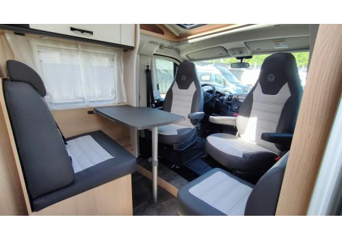 Autocaravana Perfilada SUNLIGHT V60 de Ocasión