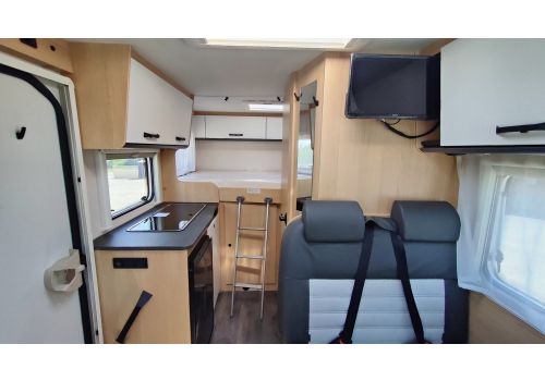 Autocaravana Perfilada SUNLIGHT V60 de Ocasión