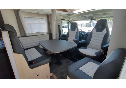 Autocaravana Perfilada SUNLIGHT T68 Cambio automático de Ocasión
