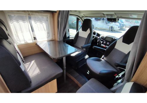 Autocaravana Perfilada SUNLIGHT V60 de Ocasión