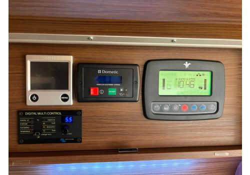 Autocaravana Integral NIESMANN BISCHOFF Arto 88 LE de Ocasión