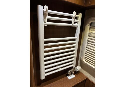 Autocaravana Integral NIESMANN BISCHOFF Arto 88 LE de Ocasión