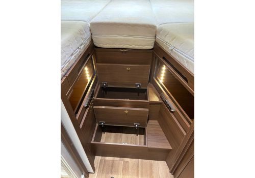 Autocaravana Integral NIESMANN BISCHOFF Arto 88 LE de Ocasión