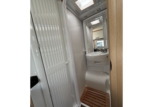 Autocaravana Perfilada SUNLIGHT V69 en Alquiler