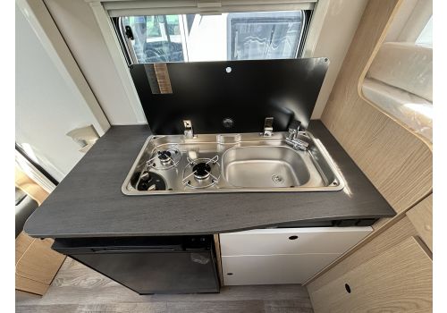 Autocaravana Perfilada SUNLIGHT V60 Modelo 2024 Nueva en Venta
