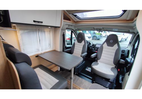 Autocaravana Perfilada SUNLIGHT V66 de Ocasión