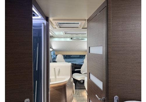 Autocaravana Integral MOBILVETTA Desing 8 K Yacht Tekno de Ocasión