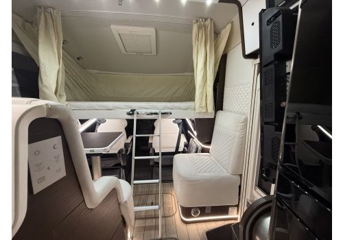 Autocaravana Integral MOBILVETTA Desing 8 K Yacht Tekno de Ocasión