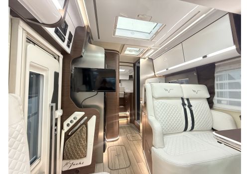 Autocaravana Integral MOBILVETTA Desing 8 K Yacht Tekno de Ocasión