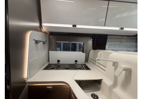 Autocaravana Integral MOBILVETTA Desing 8 K Yacht Tekno de Ocasión
