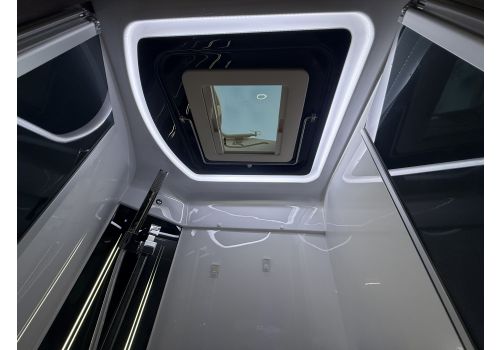 Autocaravana Integral MOBILVETTA Desing 8 K Yacht Tekno de Ocasión