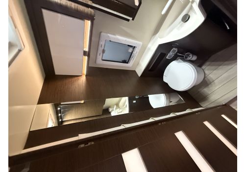 Autocaravana Integral MOBILVETTA Desing 8 K Yacht Tekno de Ocasión