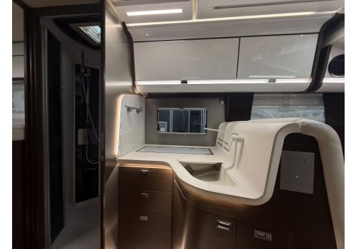 Autocaravana Integral MOBILVETTA Desing 8 K Yacht Tekno de Ocasión