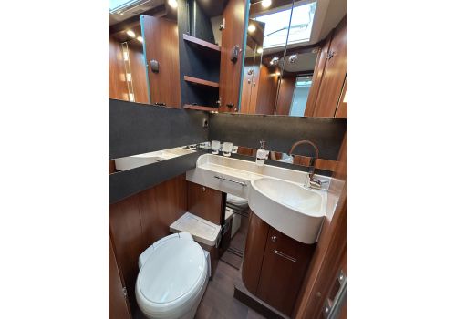 Autocaravana Integral CARTHAGO Chic c-line I 5.0 QB L Superior de Ocasión
