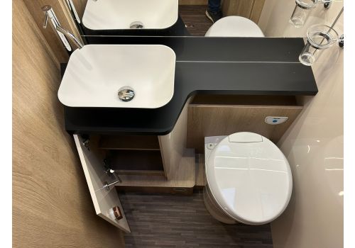 Autocaravana Integral MOBILVETTA Kea I 90 de Ocasión