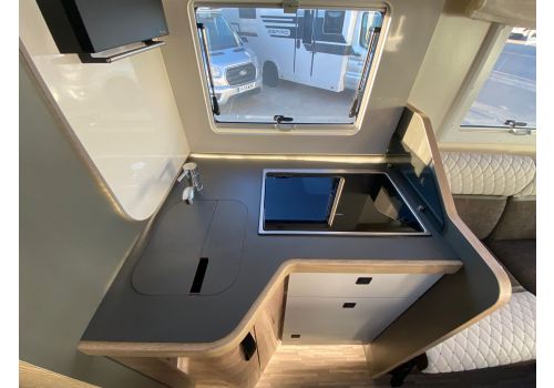 Autocaravana Integral MOBILVETTA Kea I 86 en Alquiler