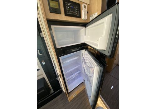 Autocaravana Integral MOBILVETTA Kea I 86 en Alquiler