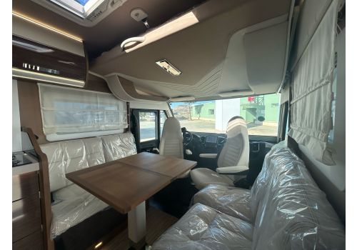 Autocaravana Integral MOBILVETTA K-Yatch Tekno Line 90 de Ocasión