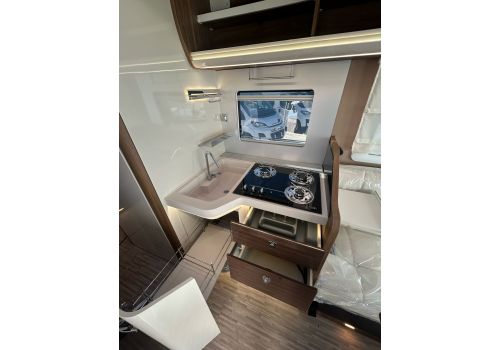 Autocaravana Integral MOBILVETTA K-Yatch Tekno Line 90 de Ocasión