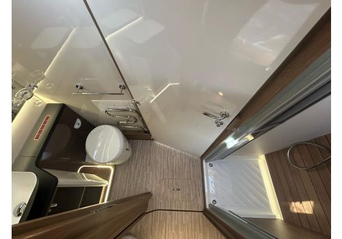 Autocaravana Integral MOBILVETTA K-Yatch Tekno Line 90 de Ocasión