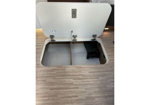 Autocaravana Integral MOBILVETTA K-Yatch Tekno Line 90 de Ocasión