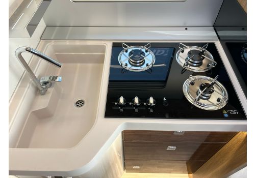 Autocaravana Integral MOBILVETTA K-Yatch Tekno Line 86 Nueva en Venta