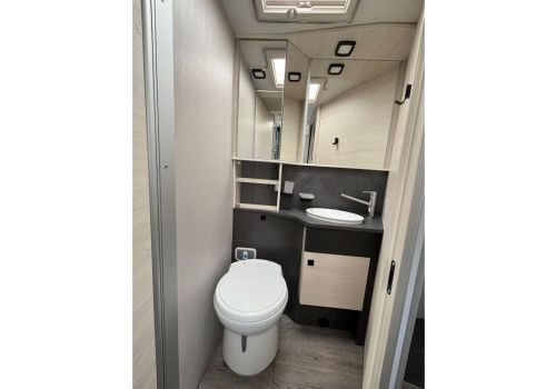 Autocaravana Perfilada CHALLENGER 328 Premium de Ocasión