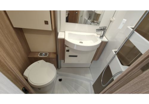 Autocaravana Integral BURSTNER Ixeo I 690 de Ocasión