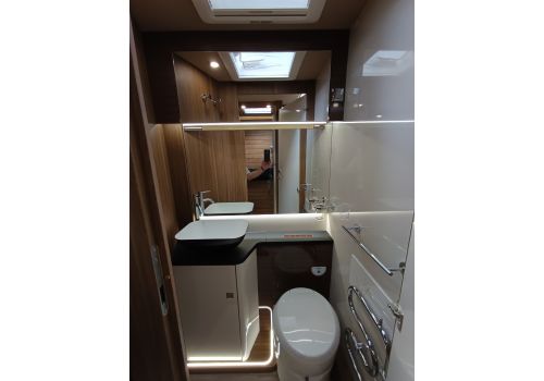 Autocaravana Integral MOBILVETTA K-Yacht Tekno Line 90 de Ocasión
