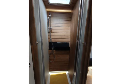 Autocaravana Integral MOBILVETTA K-Yacht Tekno Line 90 de Ocasión