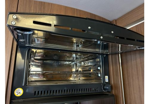 Autocaravana Integral NIESMANN BISCHOFF Flair 920 LE de Ocasión