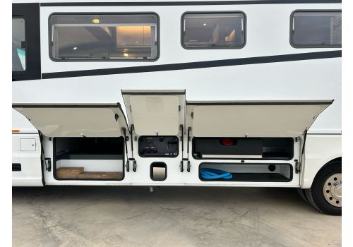 Autocaravana Integral NIESMANN BISCHOFF Flair 920 LE de Ocasión