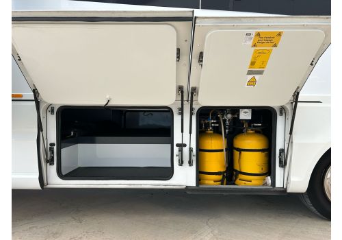 Autocaravana Integral NIESMANN BISCHOFF Flair 920 LE de Ocasión