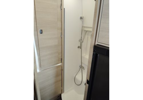 Furgoneta Cámper RAPIDO V65 XL de Ocasión