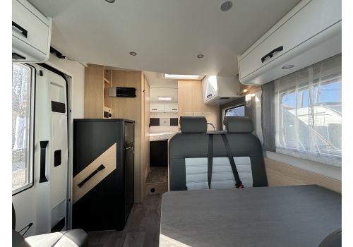 Autocaravana Perfilada SUNLIGHT T 690 L Modelo 2024 de Ocasión