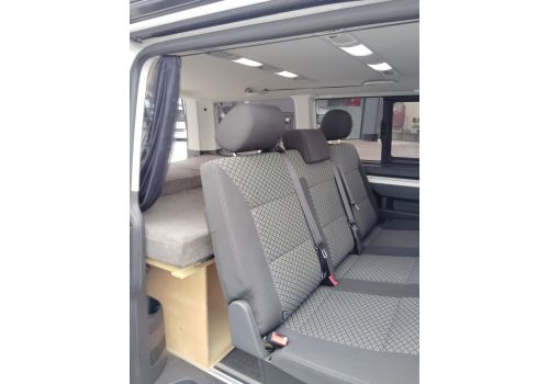 Furgoneta Van VOLKSWAGEN Multivan 2.0 TDI Black Edition de Ocasión