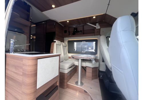 Furgoneta Cámper RAPIDO V65 XL modelo 2025 de Ocasión